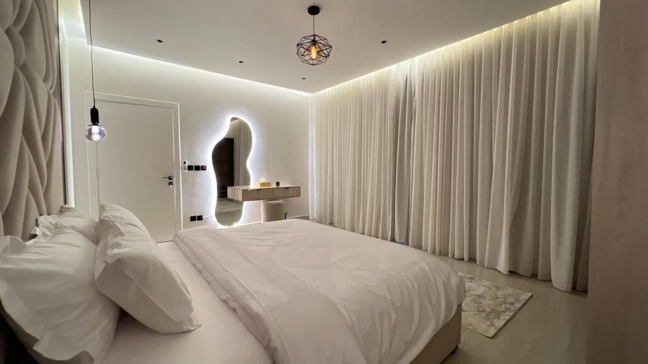 Apartment Two Bedrooms With Kafd View *