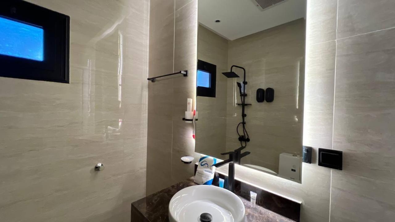 Two Bedrooms With Kafd View *