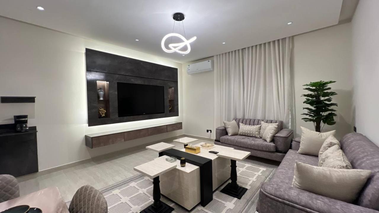 Apartment Two Bedrooms With Kafd View